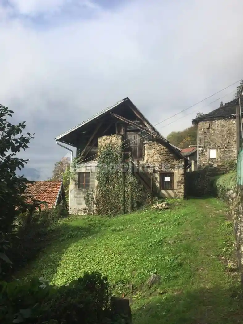 Rustico - Casale in vendita a Varallo