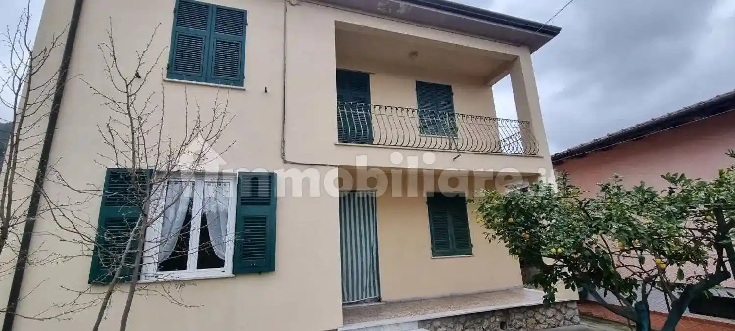 Villa in vendita a Massa