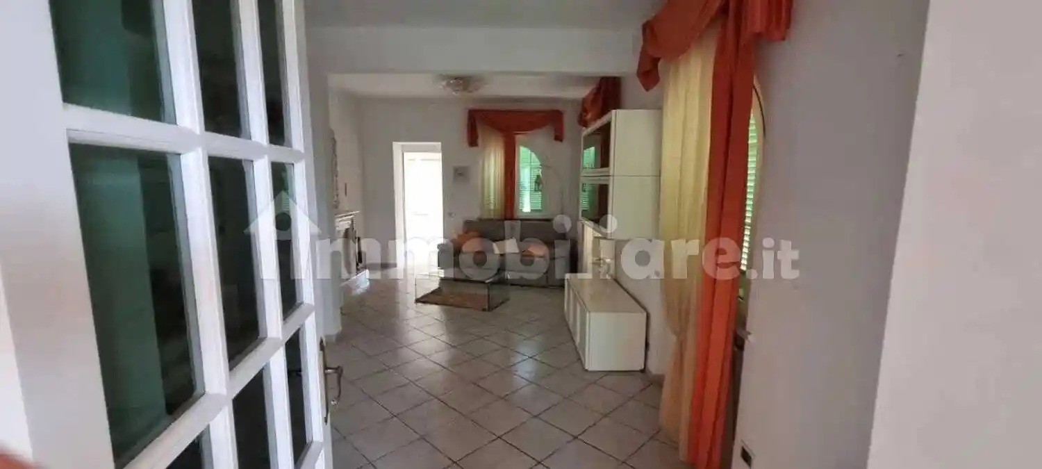 Villa in vendita a Carrara