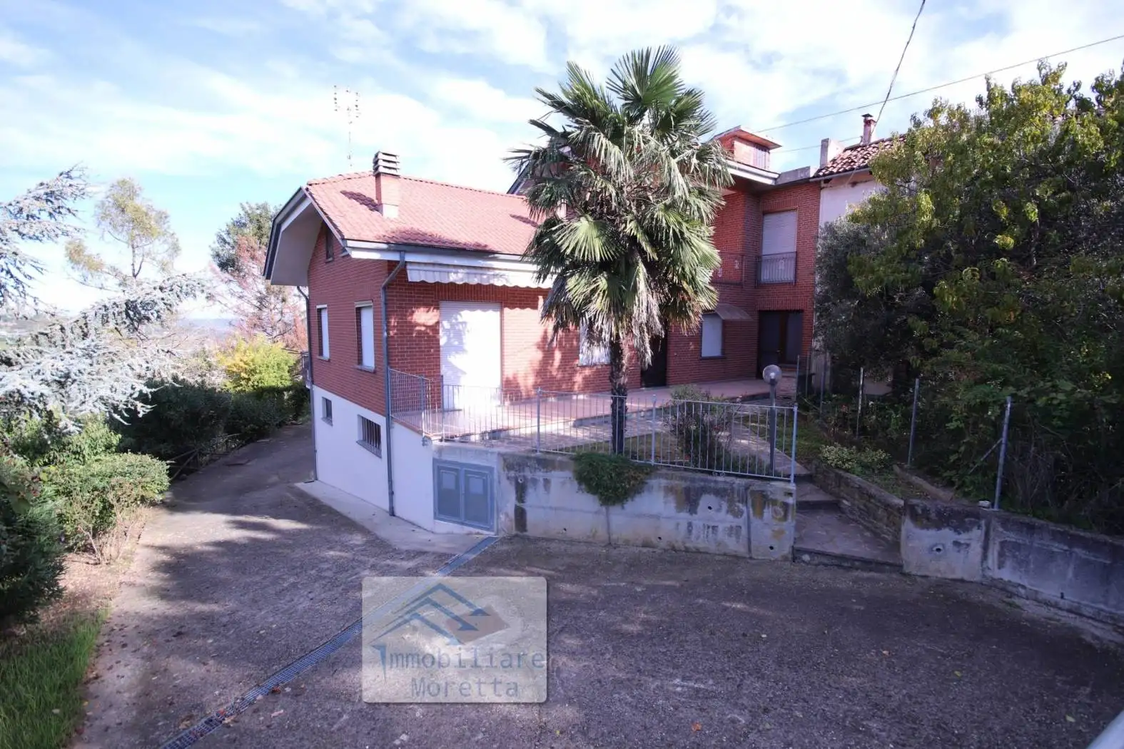 Villa in vendita a Rodello