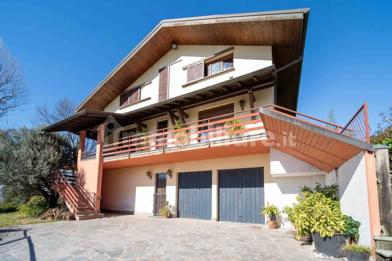 Villa in vendita a Varese