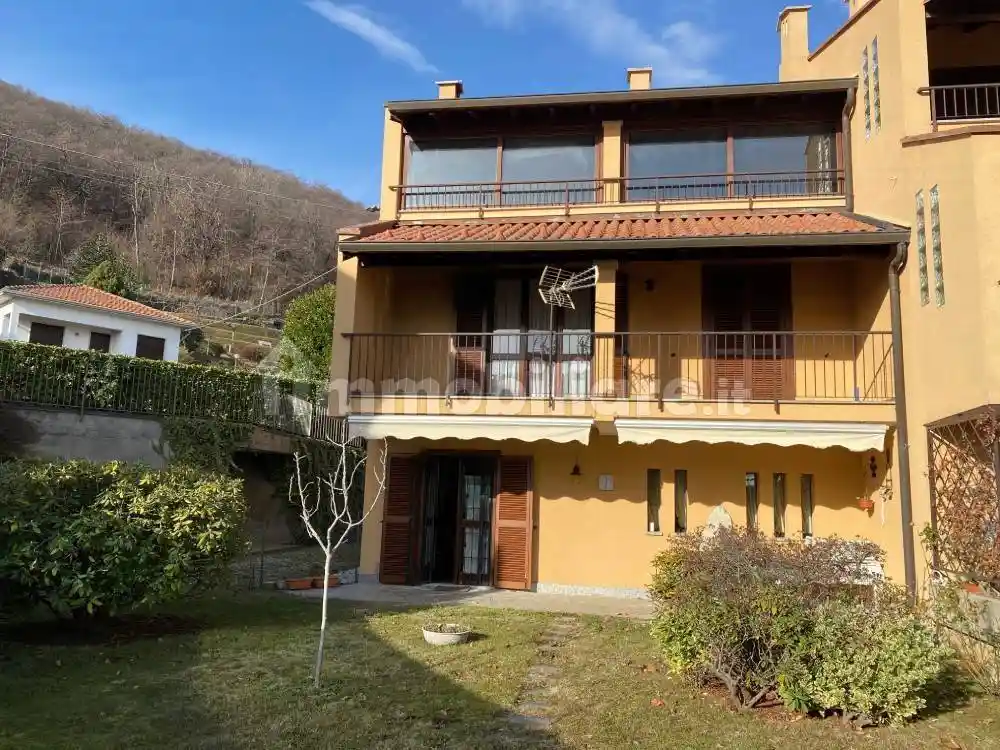 Villetta a schiera in vendita a Massino Visconti