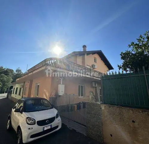 Villa in vendita a Vallefiorita