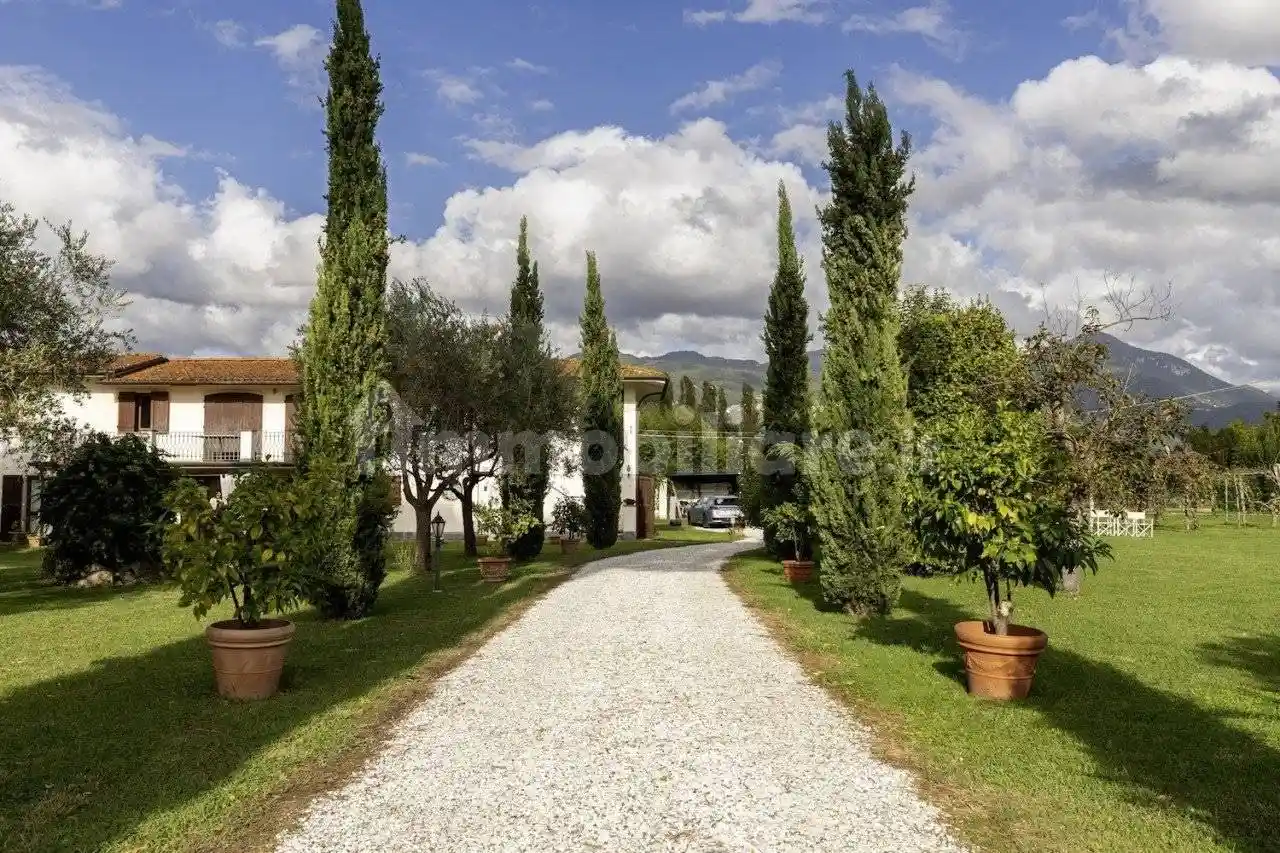Villa in vendita a Pietrasanta