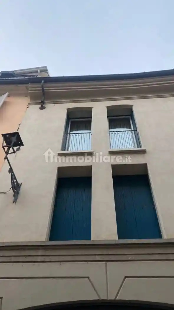 Appartamento in vendita a Piacenza