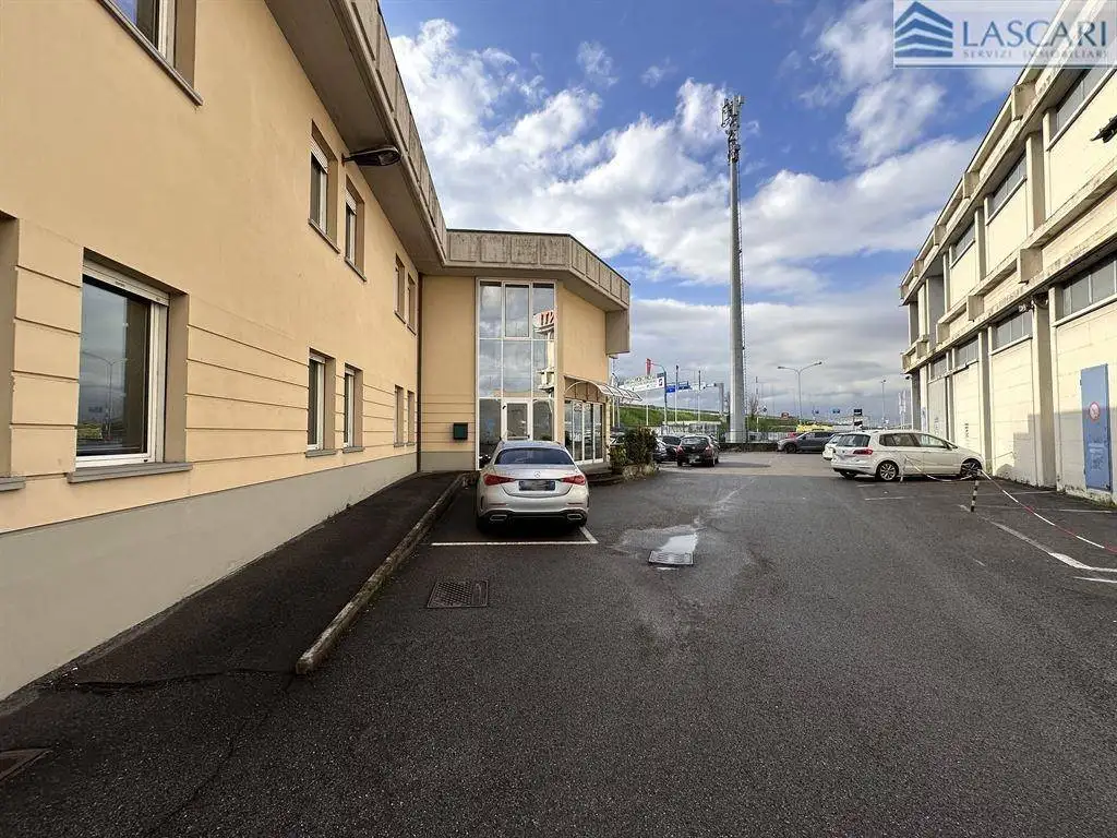 Palazzo - Edificio in affitto a Bergamo