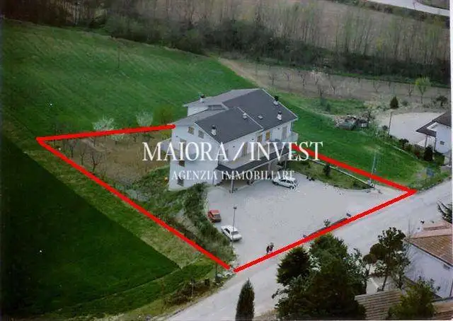 Rustico - Casale in vendita a Carassai