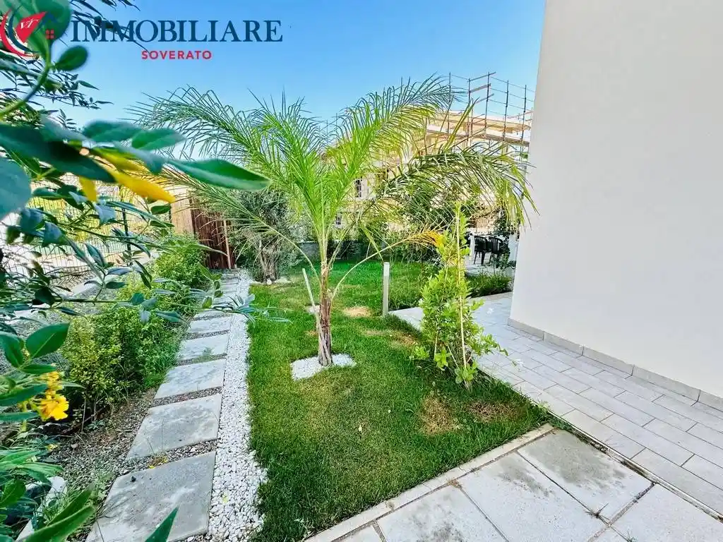 Trilocale via della Repubblica 19, Montepaone Lido, Montepaone - foto 4