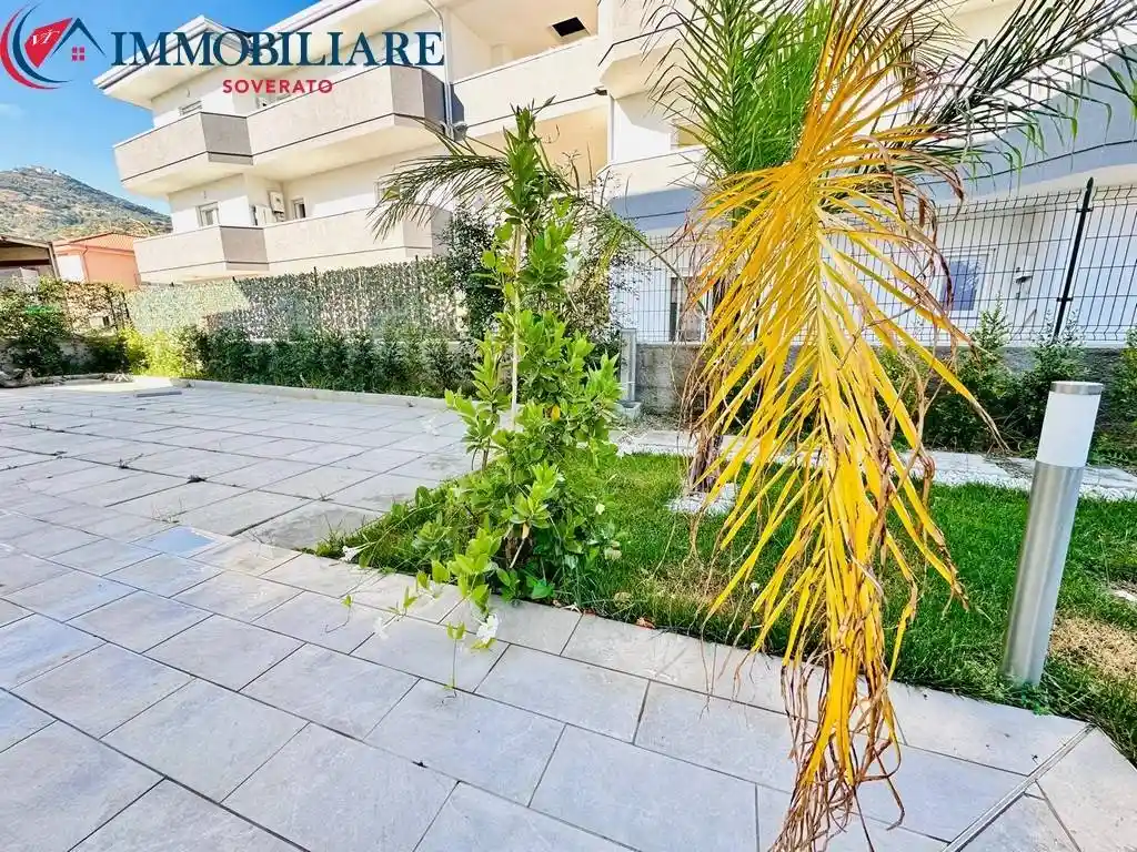 Trilocale via della Repubblica 19, Montepaone Lido, Montepaone - foto 5