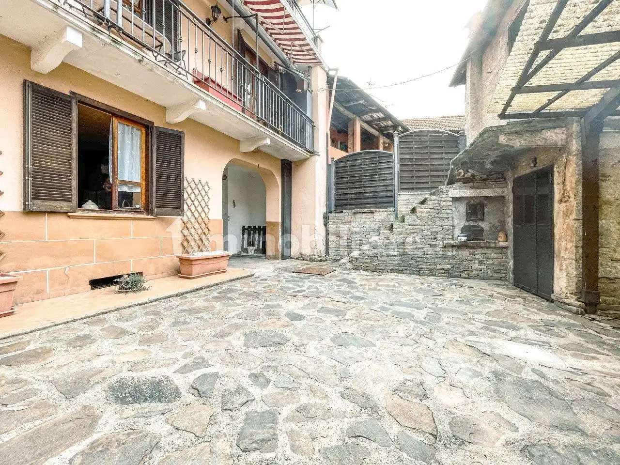 Villetta a schiera in vendita a Cesara