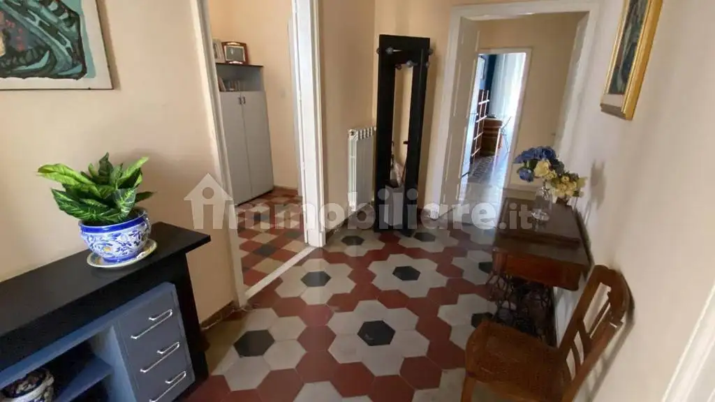 Trilocale piazza Umberto I 19, Centro, Caltagirone - foto 2