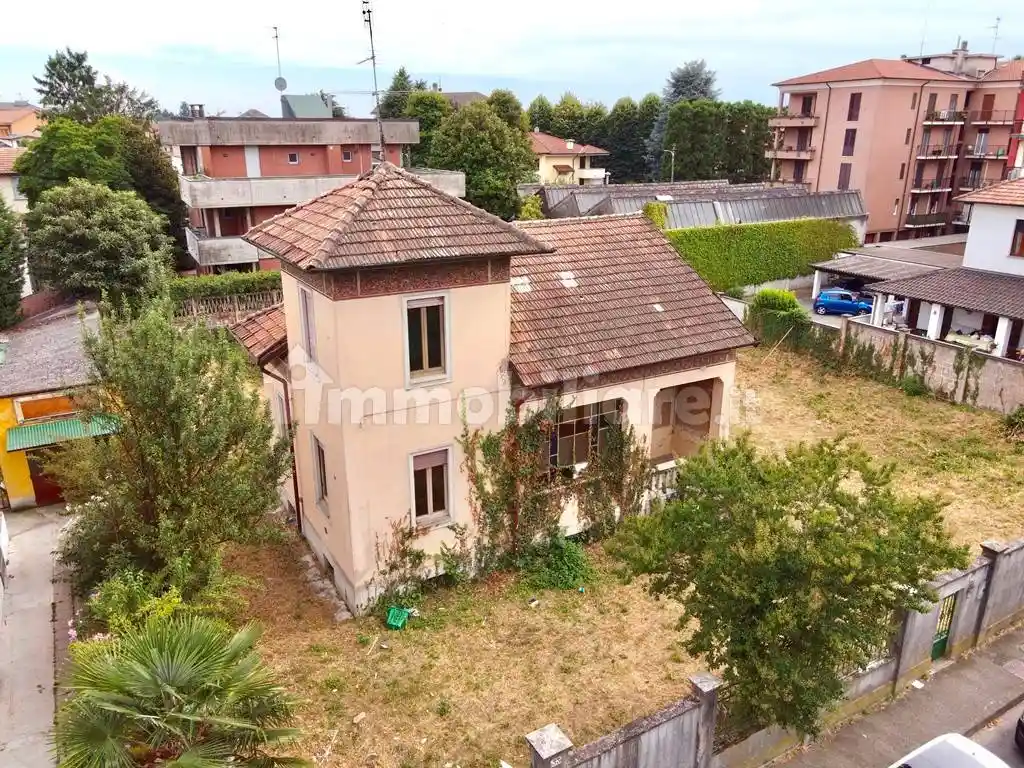Villa in vendita a Abbiategrasso