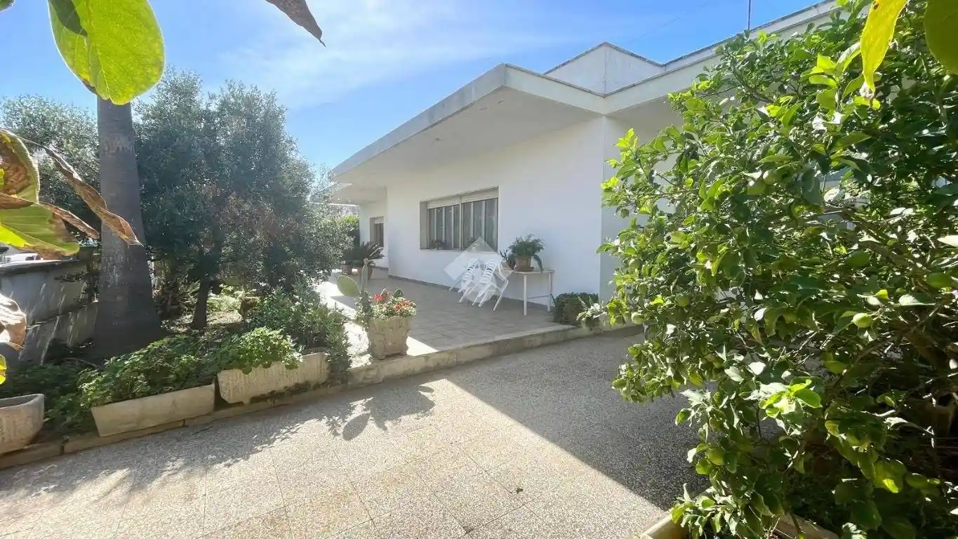 Villa in vendita a Racale