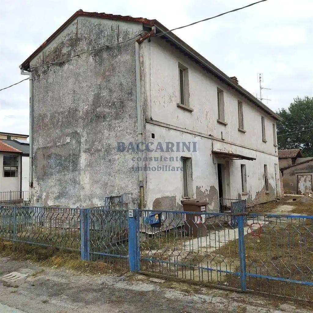 Casa indipendente in vendita a Faenza