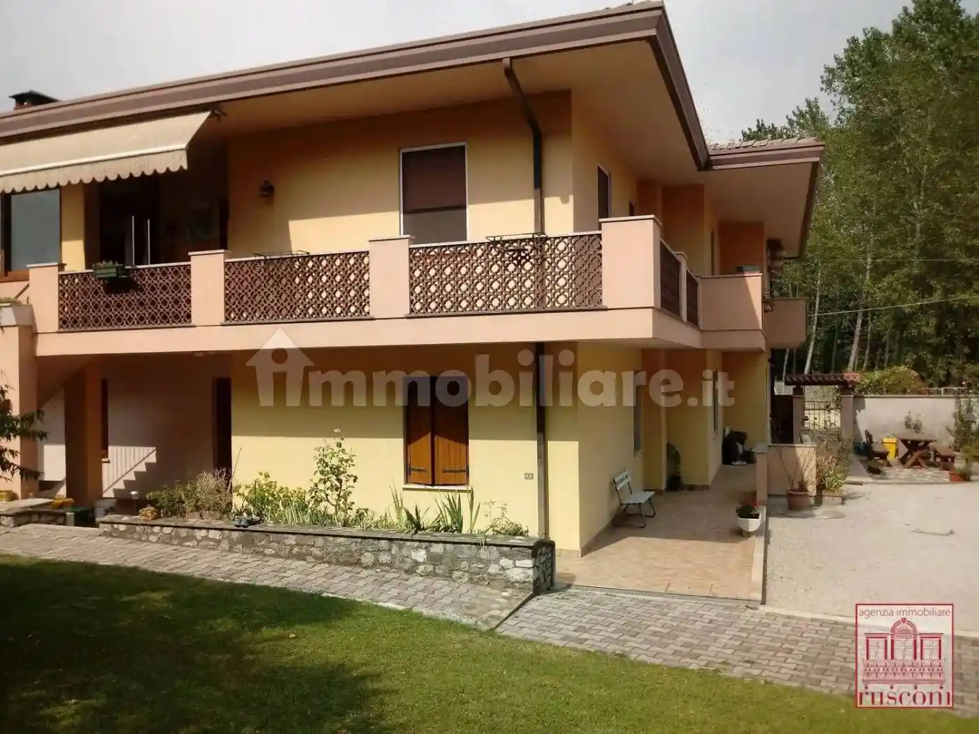 Villa in vendita a Fanna