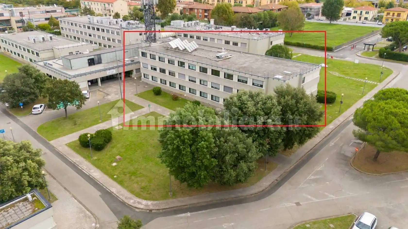 Palazzo - Edificio in Affitto - foto 2