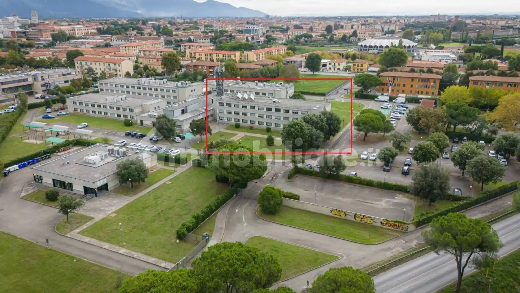 Palazzo - Edificio in Affitto - foto 4