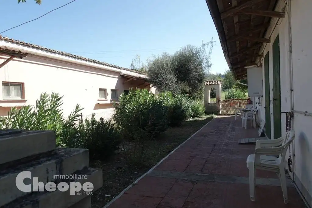 Rustico - Casale in vendita a Chieti