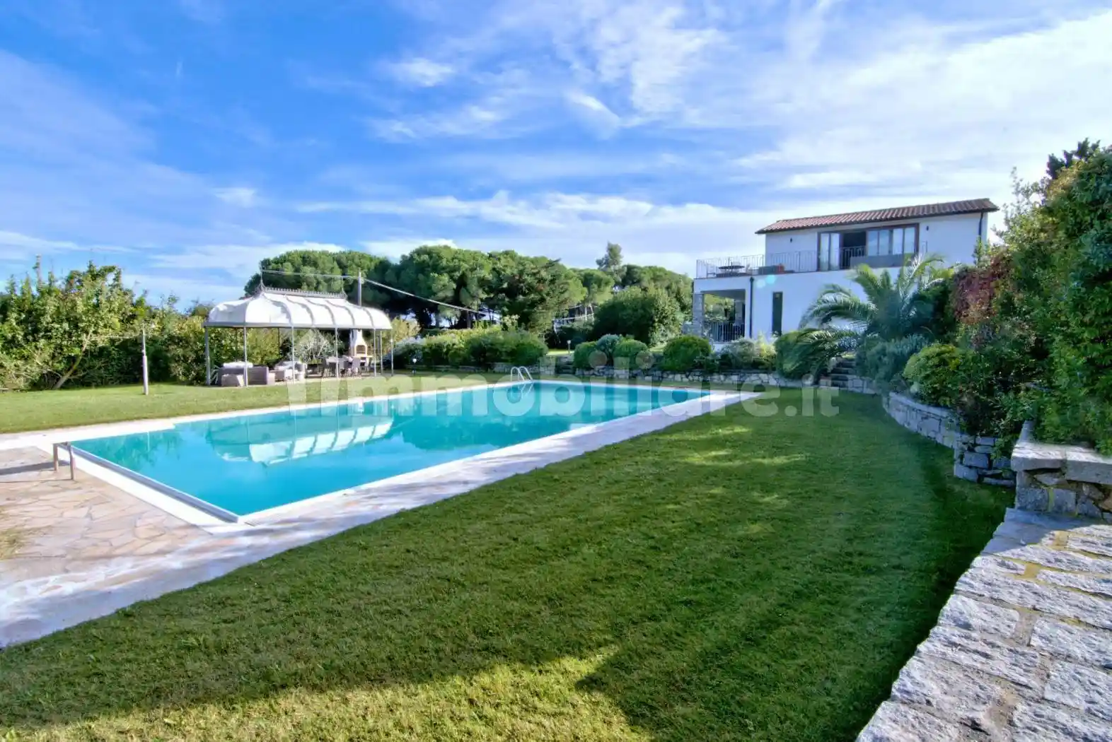 Villa in vendita a Campo nell'Elba