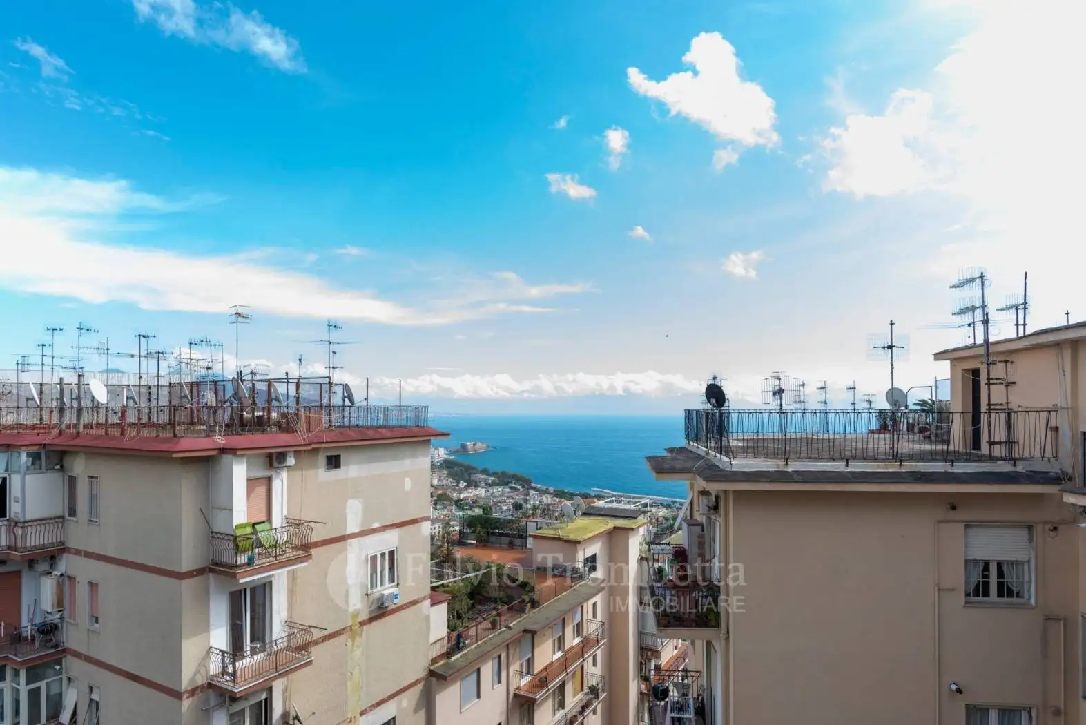 Appartamento in vendita a Napoli