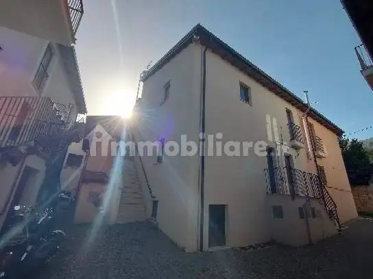 Casa indipendente in vendita a L'Aquila