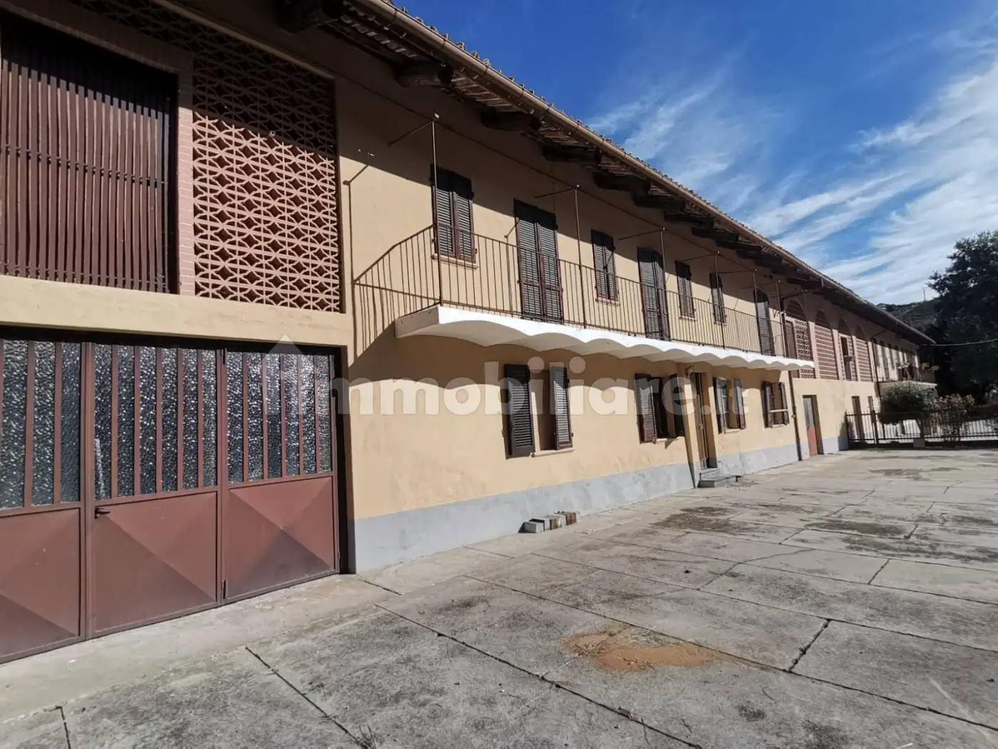 Rustico - Casale in vendita a Alba