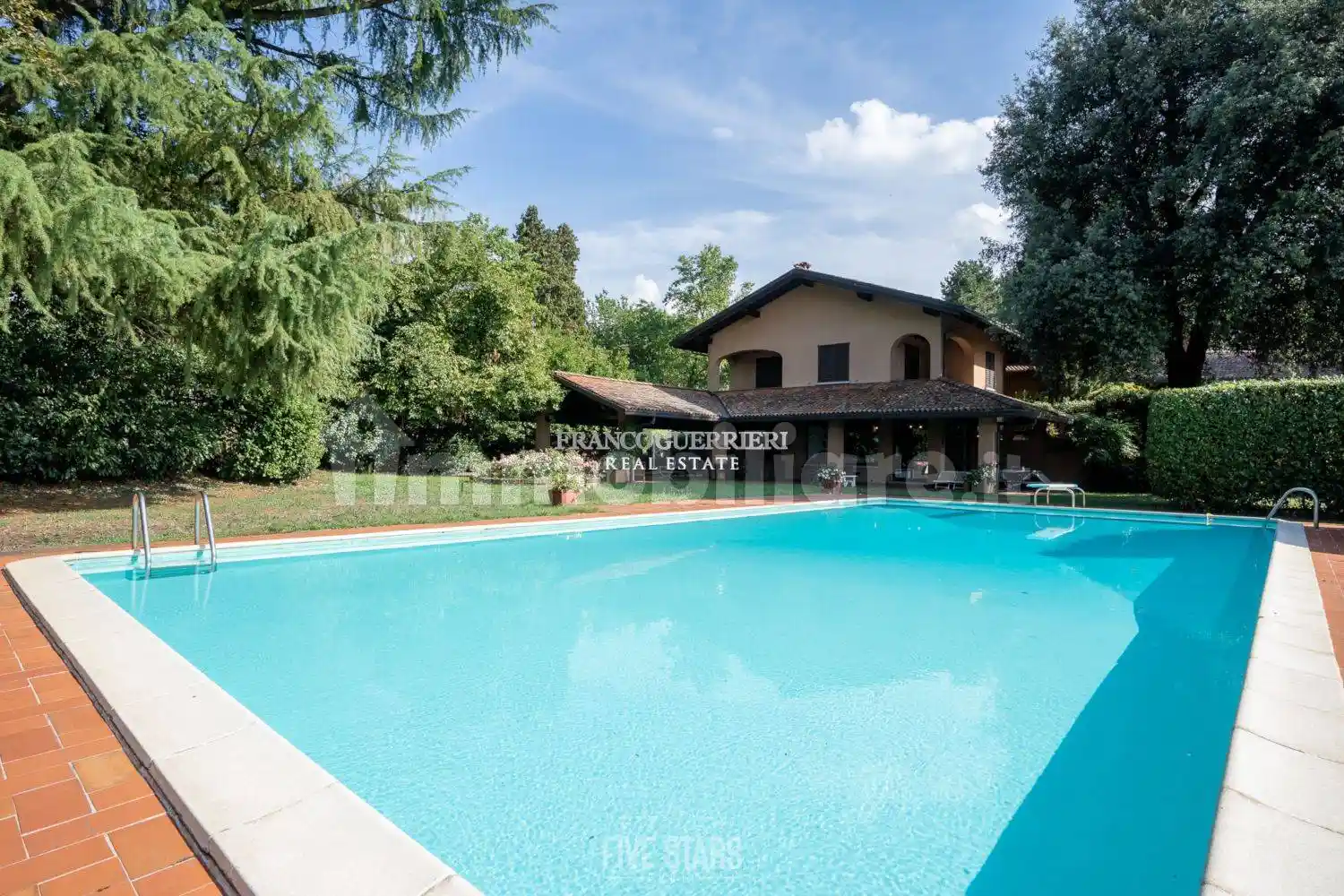 Villa in vendita a Besana in Brianza