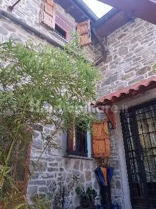 Casa indipendente in vendita a San Benedetto Val di Sambro