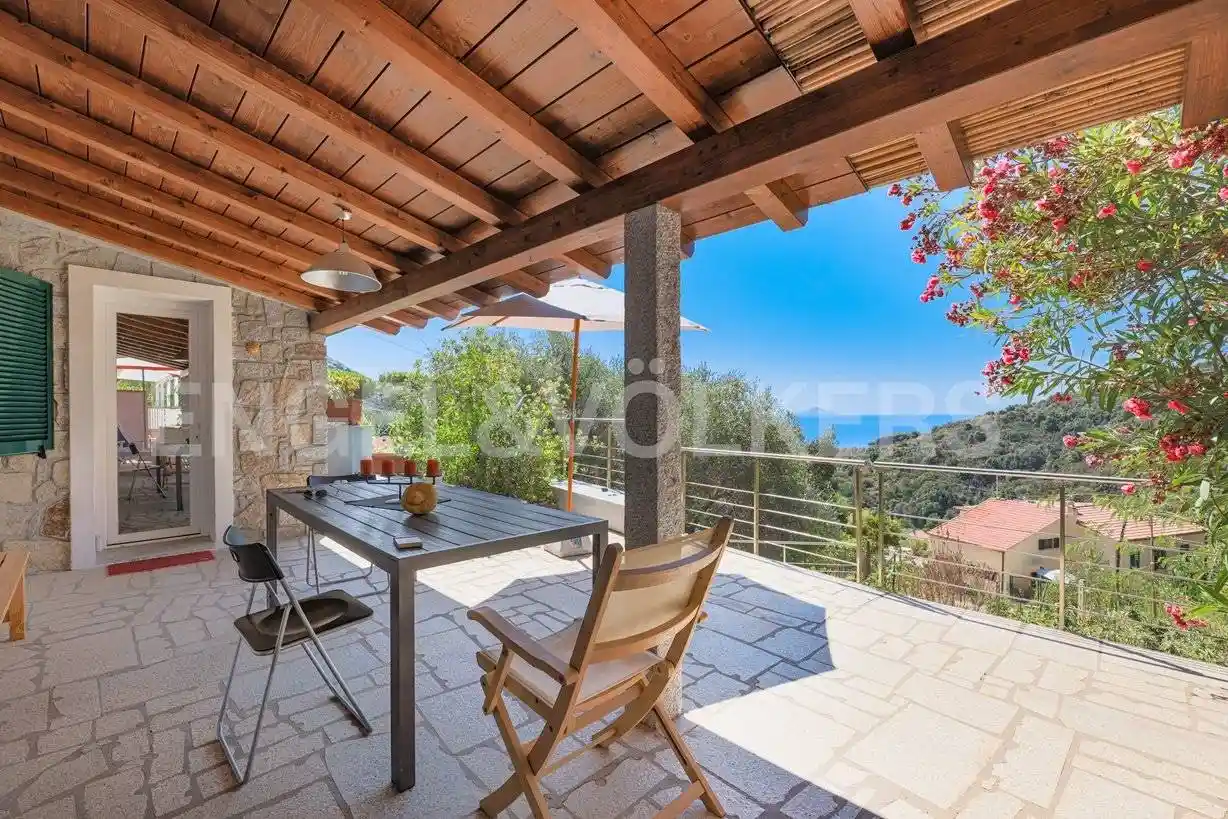 Appartamento in vendita a Campo nell'Elba