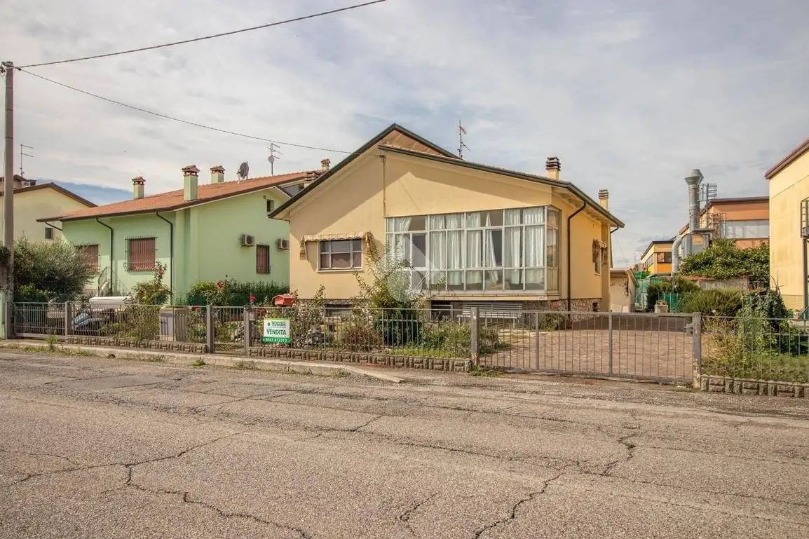 Casa indipendente in vendita a Cesenatico