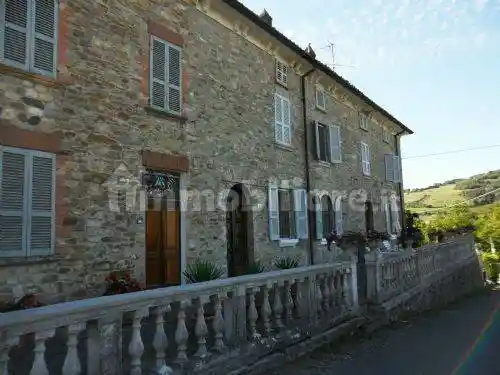 Rustico - Casale in vendita a Travo