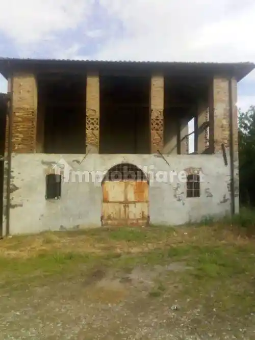 Rustico - Casale in vendita a San Giorgio Piacentino