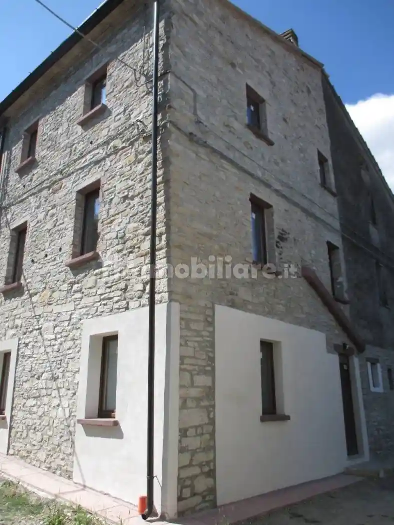 Rustico - Casale in vendita a Travo