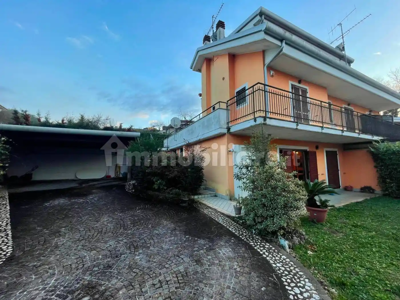Villa in vendita a Frosinone