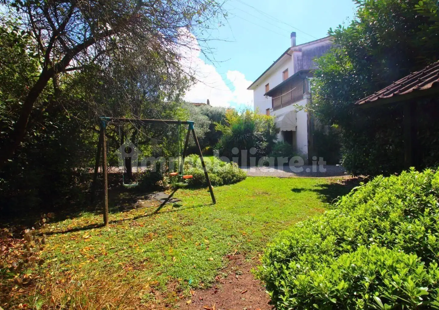 Casa indipendente in vendita a Lucca