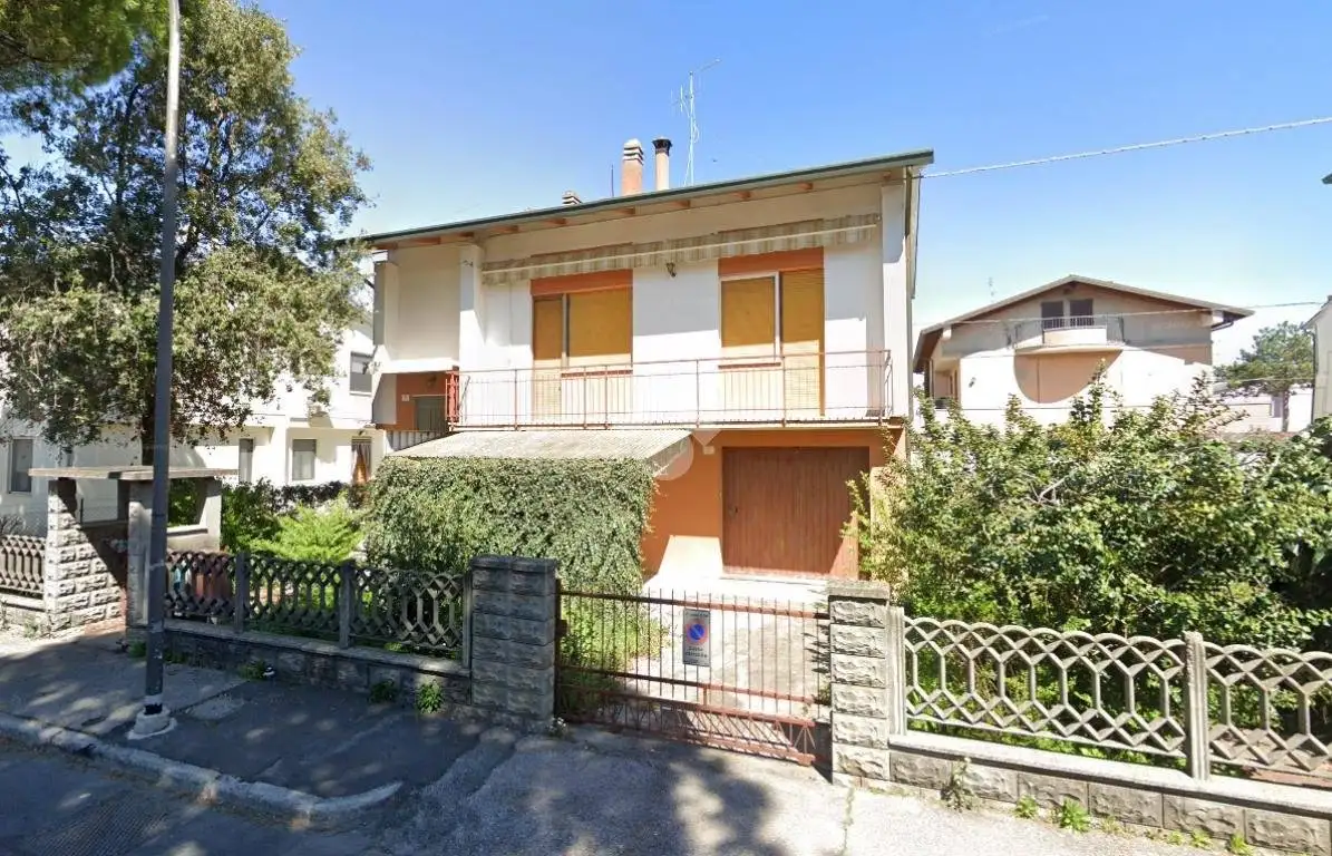 Casa indipendente in vendita a Forlì