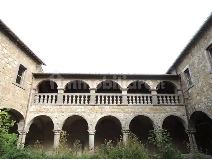 Palazzo - Edificio in vendita a Tuscania