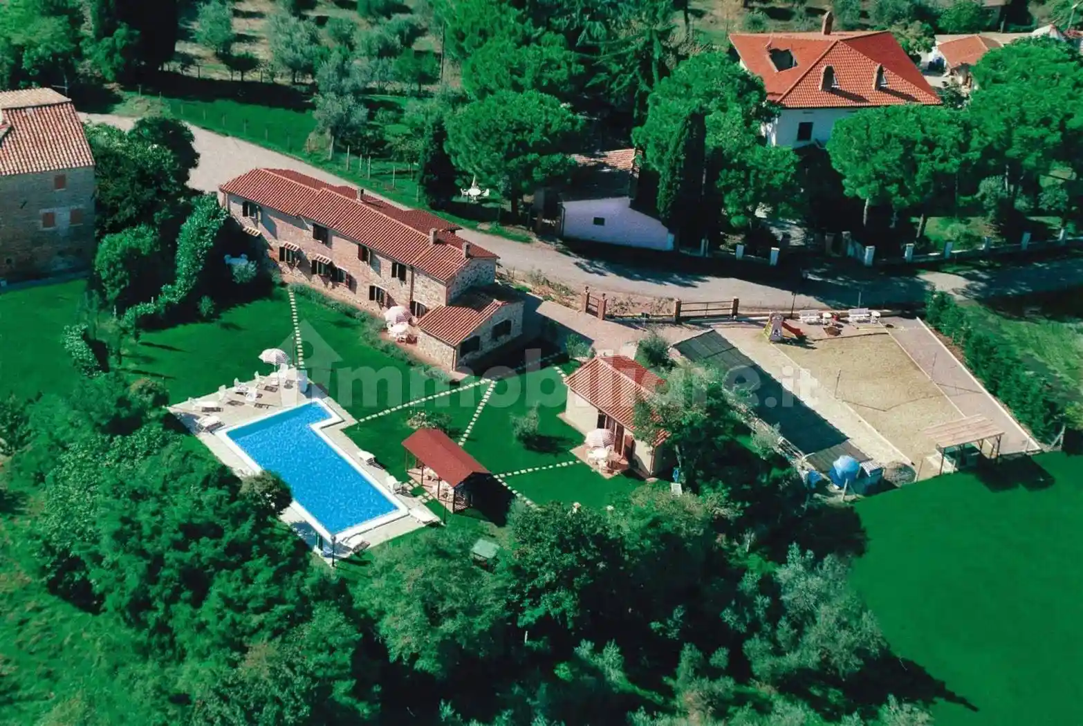 Rustico - Casale in vendita a Castiglione del Lago