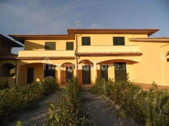 Appartamento in vendita a Castellina Marittima