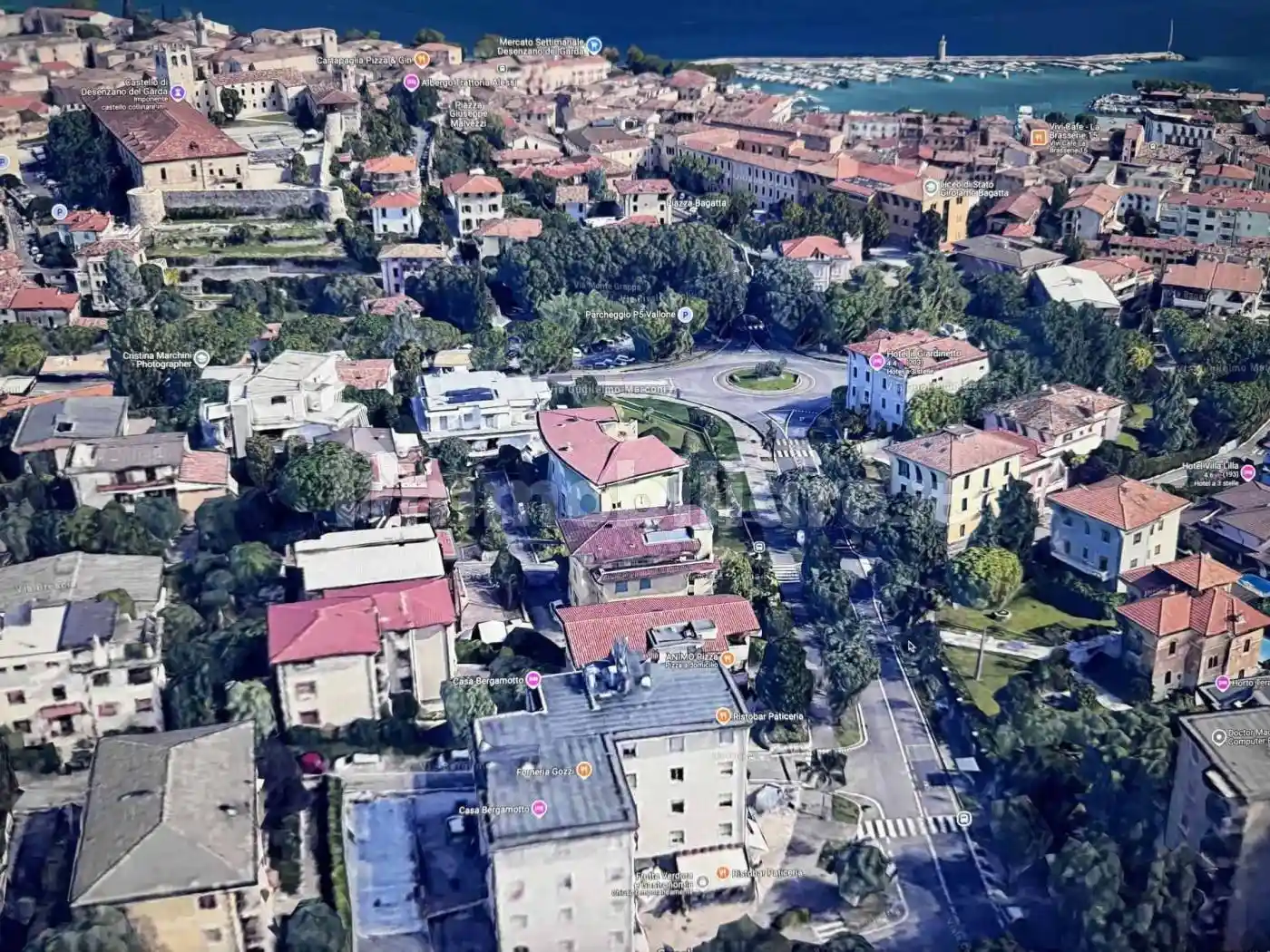 Palazzo - Edificio in vendita a Desenzano del Garda