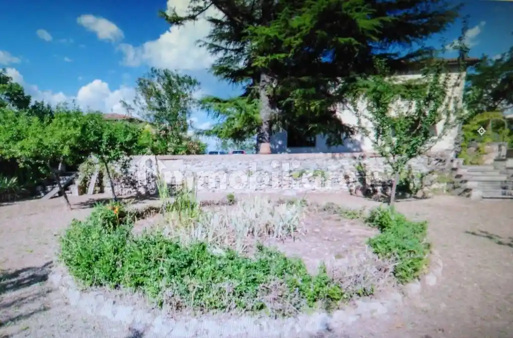 Villa in vendita a Siena