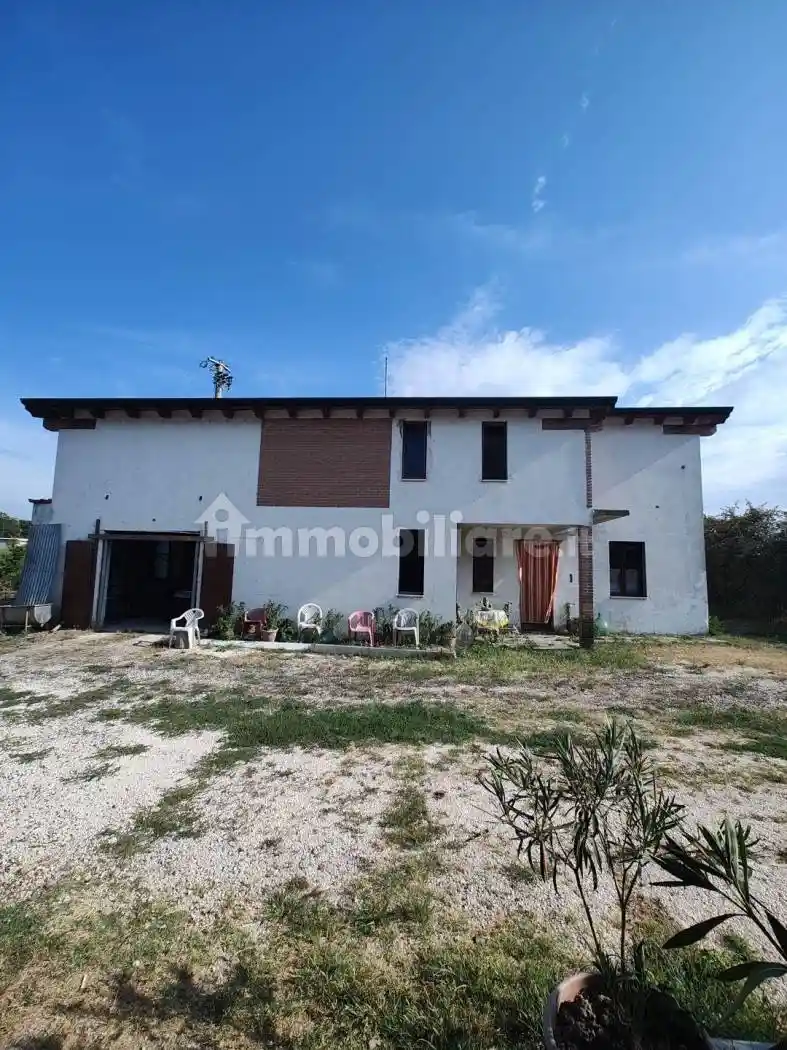 Villa in vendita a Moglia
