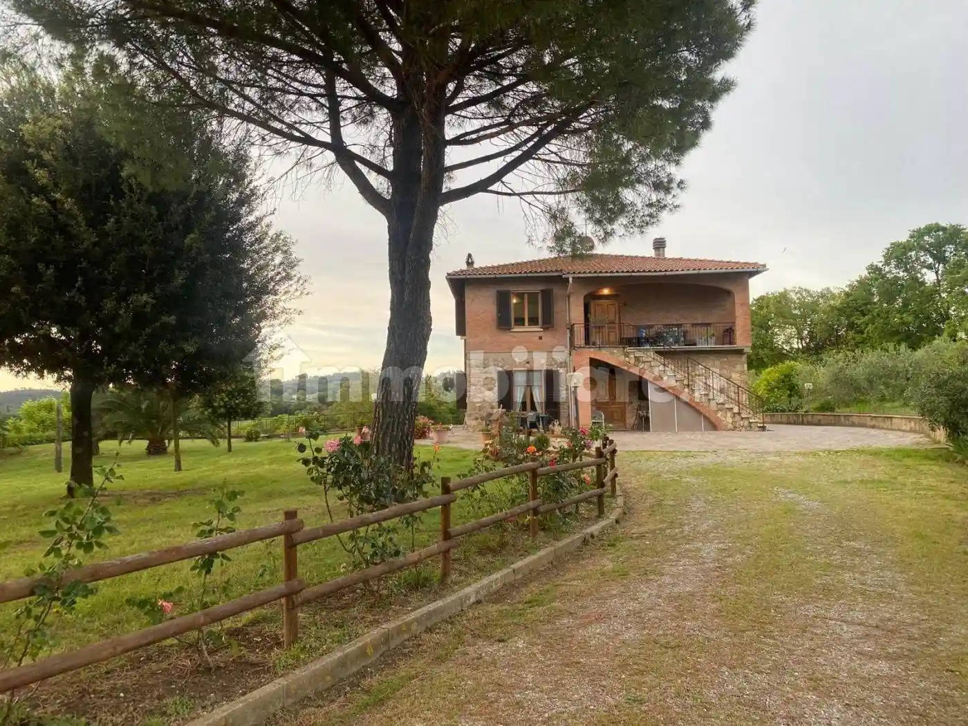 Villa in vendita a Poggibonsi