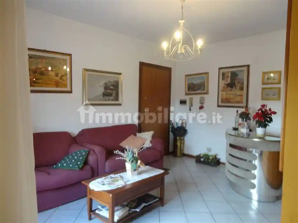 Appartamento in vendita a Gambassi Terme