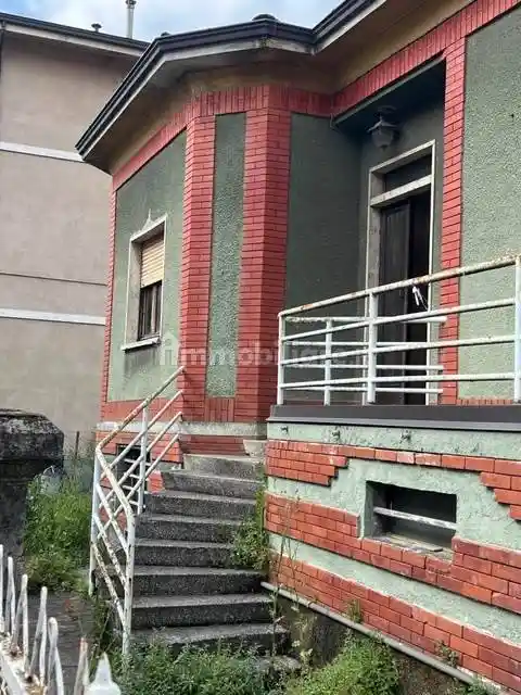 Casa indipendente in vendita a Piacenza