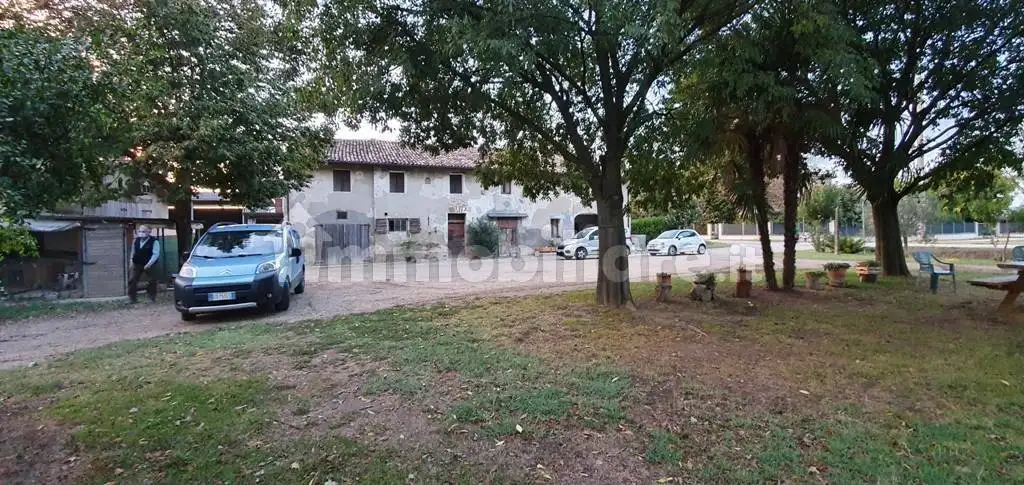 Rustico - Casale in vendita a Forlì