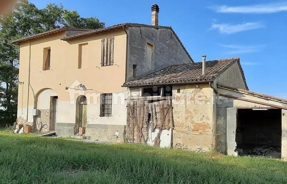 Casa indipendente in vendita a Forlì