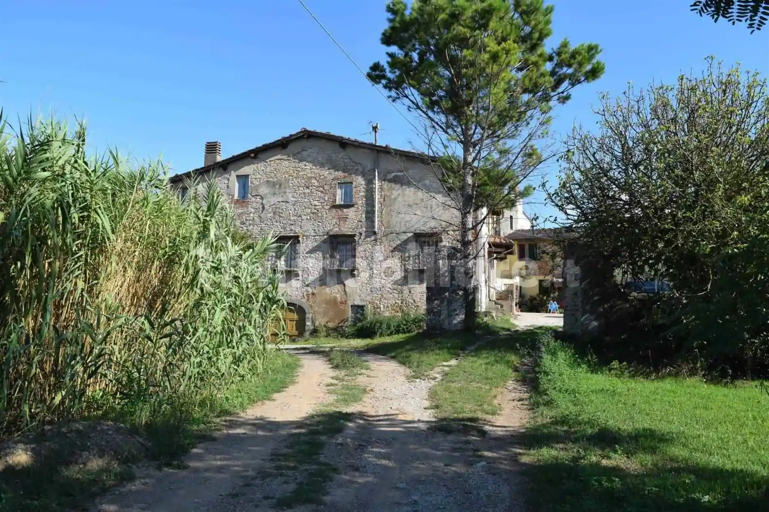 Rustico - Casale in vendita a Quarrata