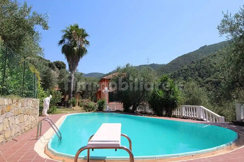 Villa in vendita a Vallebona