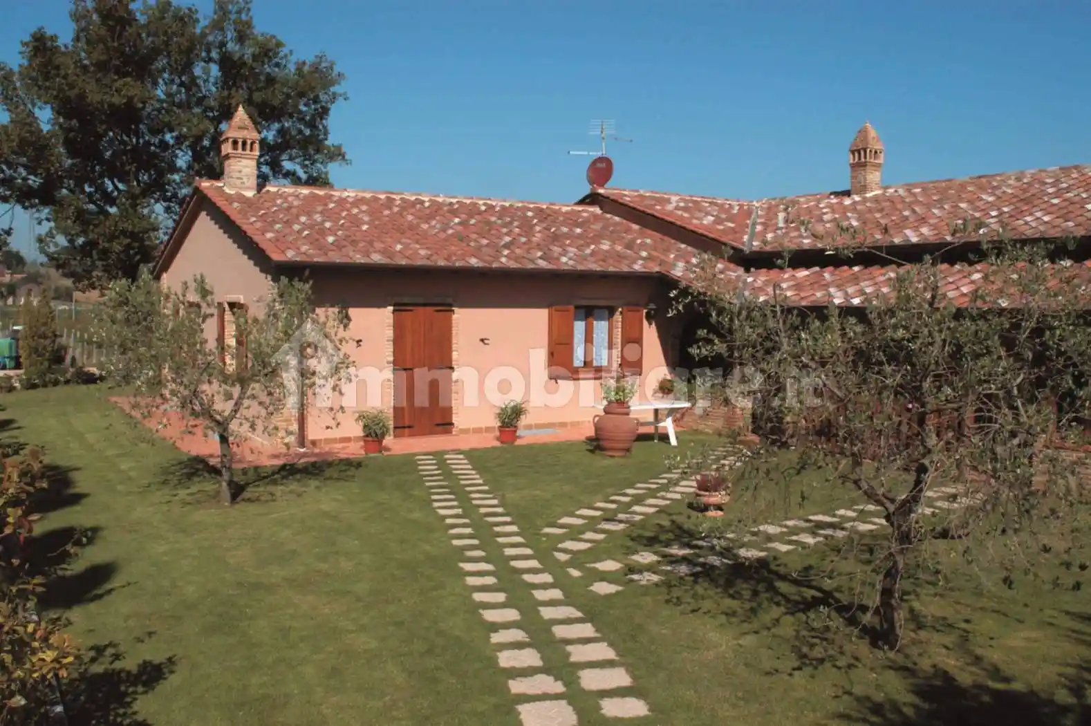 Rustico - Casale in vendita a Castiglione del Lago